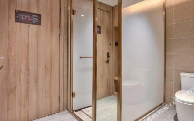 HanTing Premium Hotel (Ningbo Century Oriental Plaza)