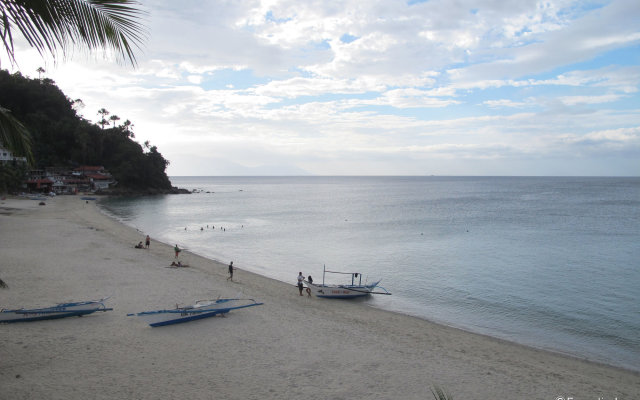 White Beach Hotel Puerto Galera powered by Cocotel