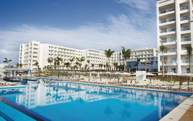 Hotel Riu Playa Blanca - All Inclusive