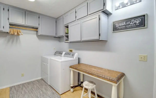Eagar Vacation Rental Home w/ Spacious Deck!