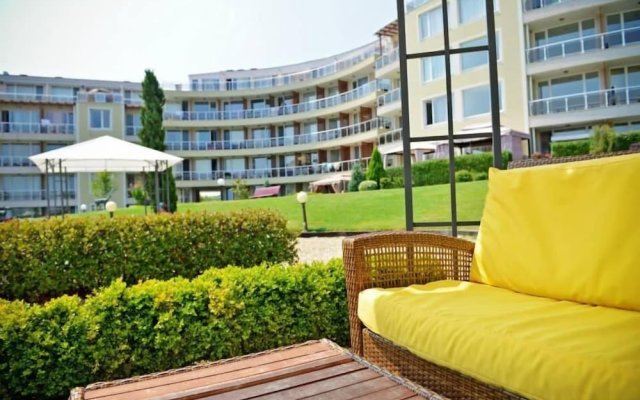 Sunny Apartment in Burgas