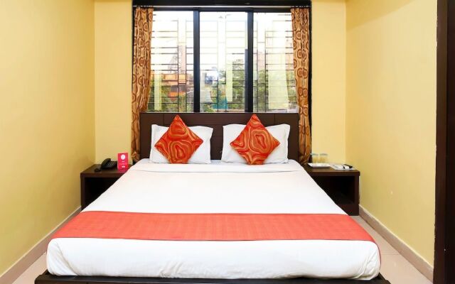 OYO 15262 Hotel Arya Regency