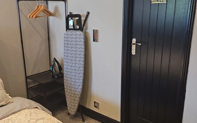 Cosy Studio in Dudley City Center