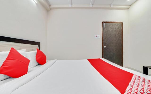 OYO Flagship 60526 Five Star Grand