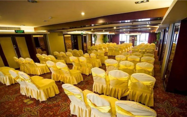Chengdu Kinfu Center Hotel