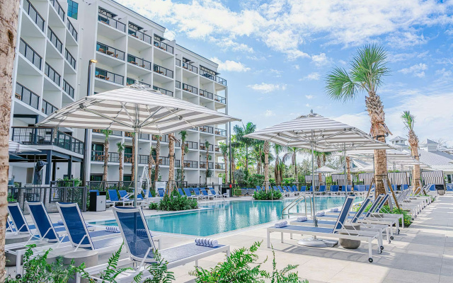 The Perry Hotel Naples