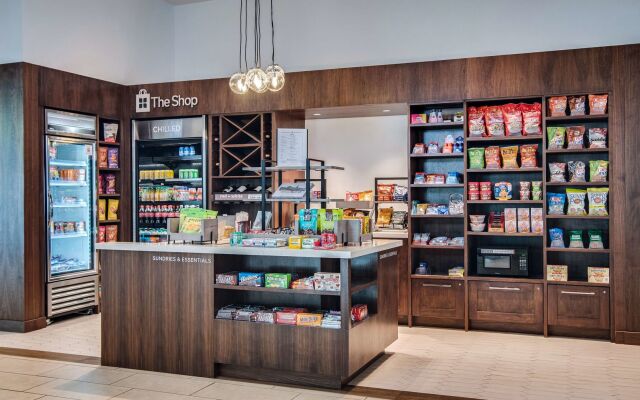 Hilton Garden Inn Alexandria Old Town National Harbor