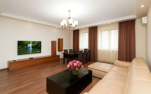 Apartment by Luxe Group DI888