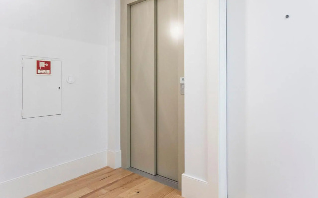 Stylish Studio w/ AC & Balcony by LovelyStay