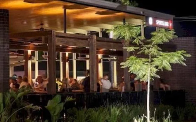 Browns Plains Hotel