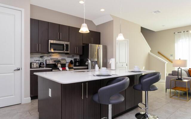 Breathtaking Home Private Hot Tub