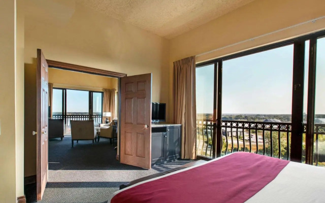 Shoreline Inn & Conference Center, Ascend Collection