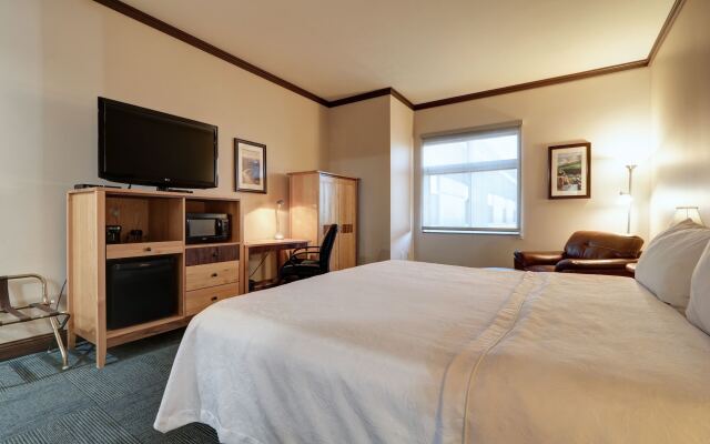 Dimond Center Hotel