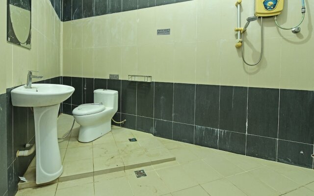 OYO 90441 Cz Traveler's Hotel