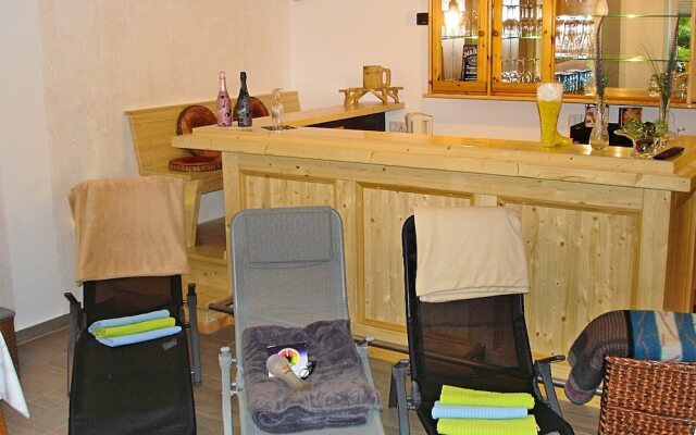 Bright Apartment in Medelon With Jacuzzi and Sauna