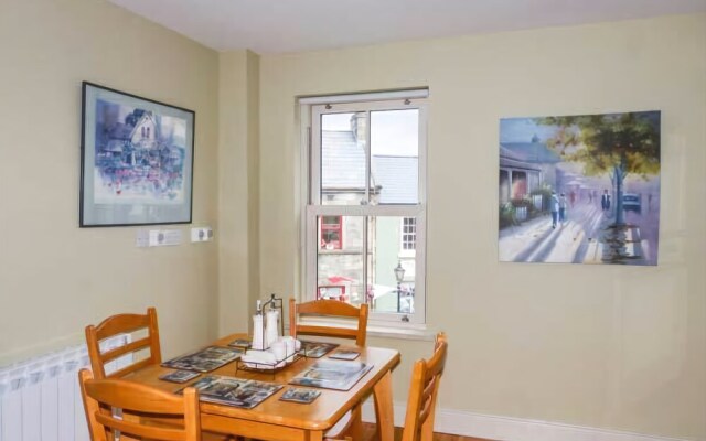 Central Ardara Riverside Apartment