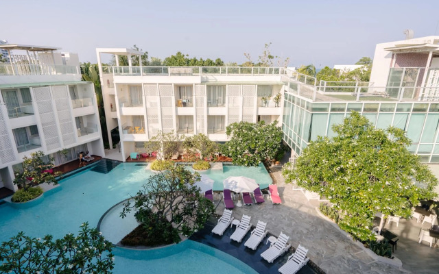 The Sea - Cret Hua Hin
