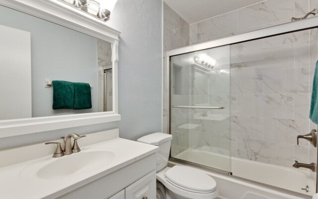 Runaway Bay Resort by BBG