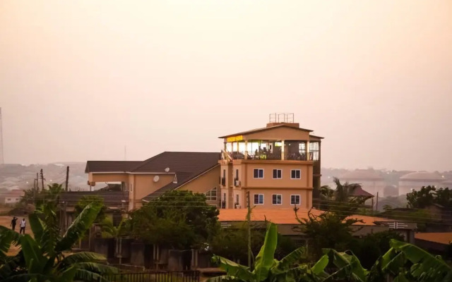 Homey Lodge