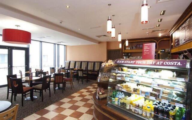 Premier Inn London Heathrow Airport Terminal 5 Hotel