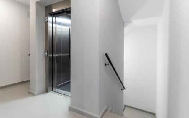 VV LOYANT CANTERAS "by henrypole home"