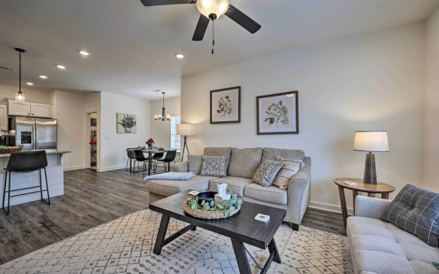 Newly Built Bella Vista Home Near Lakes