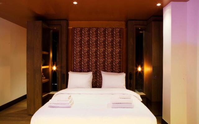 Manzo's Suites