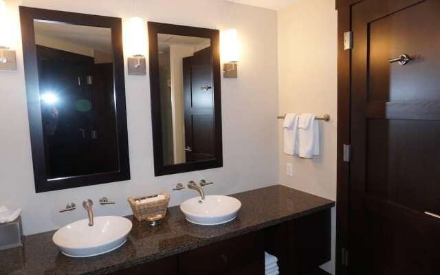 120 Carriage Way 2205