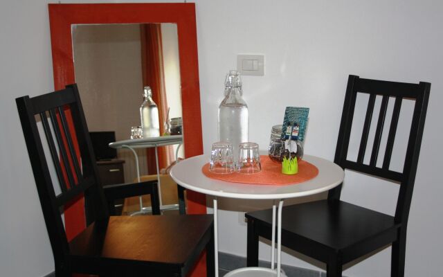 Salotto Piramide B&B Hotel