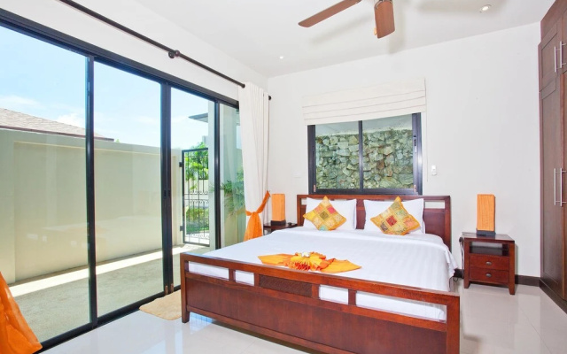Villa Ploi Jantra 5 Bed Huge Holiday Home with Staff