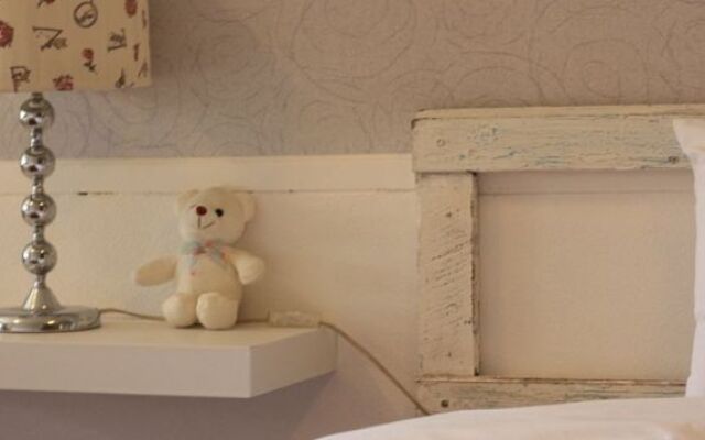 Manyi Boutique House