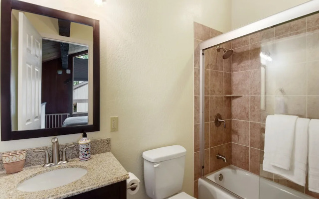 Enjoy Forest Views Retreat at Kingswood Village!