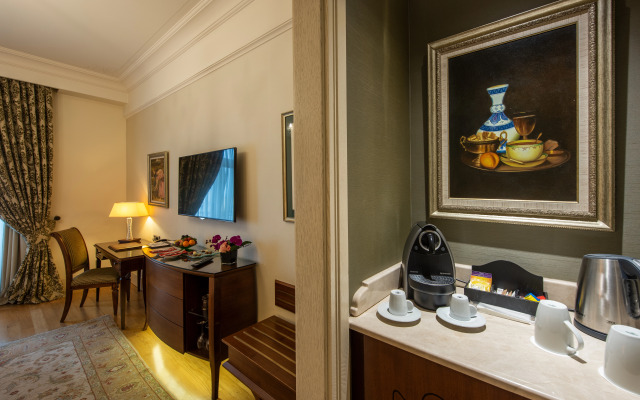 Pera Palace Hotel