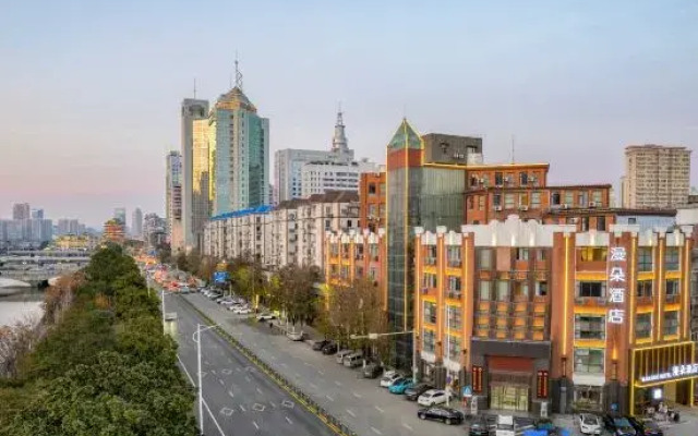 Man Duo Hotel (Nanchang Tengwang Pavilion Wanshou Palace Branch)