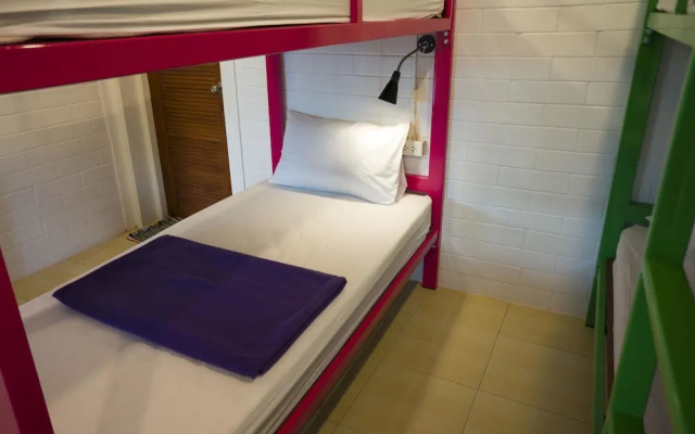 Royale Suites And Apartments By OYO Rooms