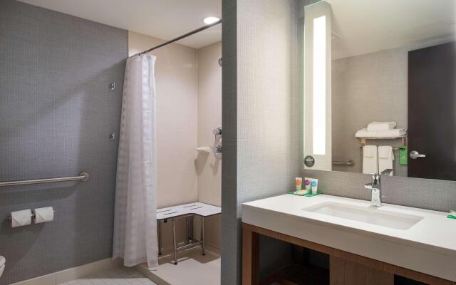 Hyatt Place Cleveland / Westlake / Crocker Park