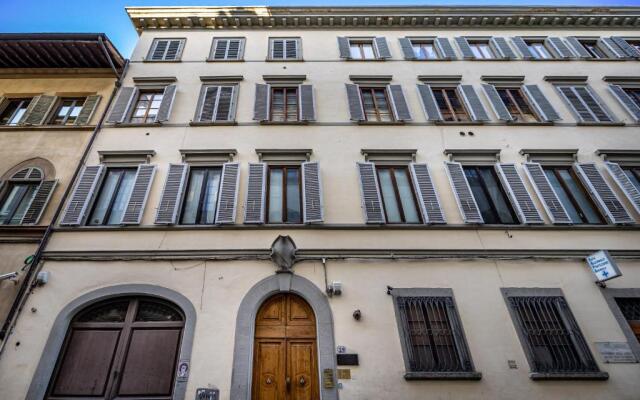 Hs4U Ricasoli Luxury apartment near Duomo N.2