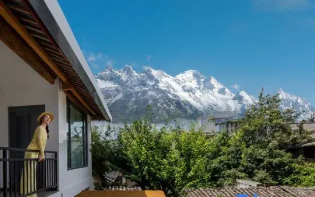 Lijiang Yulong Laixi Mountain View Homestay