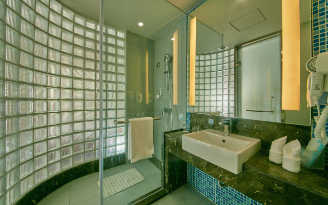 Holiday Inn Express Leshan City Square by IHG