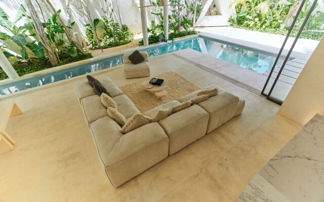 Eye Of Horus Tulum By Lockey