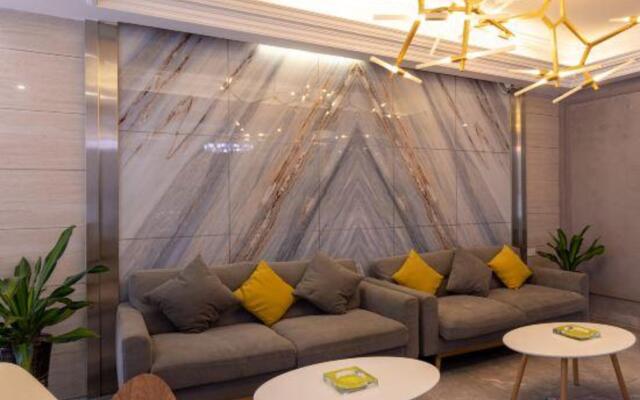 V8 Boutique Hotel