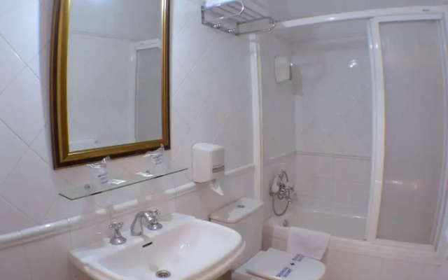 Hostal Canovas