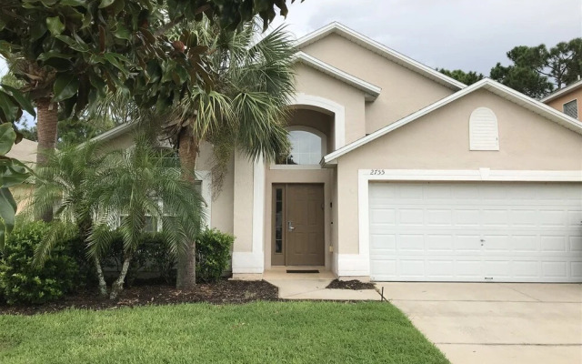 4 Bed and 3 Bath in Perfect Location With Pool by Florida Dream Home