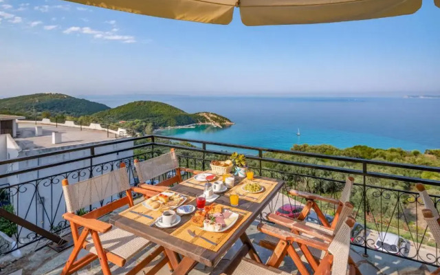 Arilla Beach Hotel