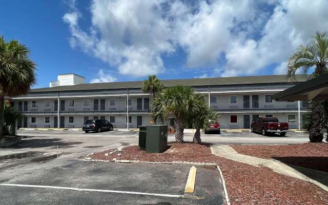 Motel 6 New Port Richey, FL