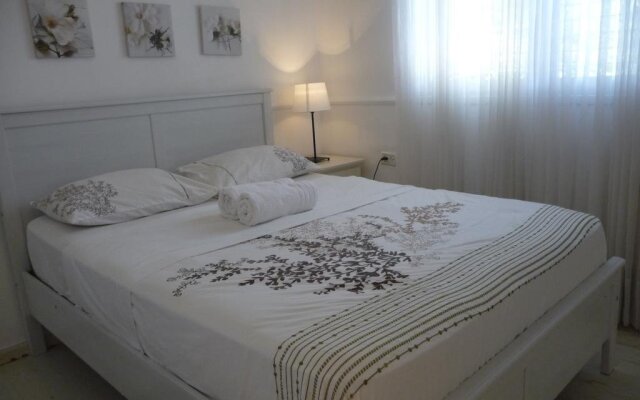 Feel at Home - Vacation Rentals