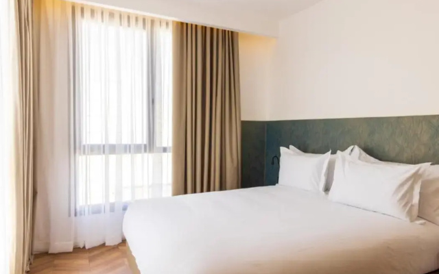 Diagonal Hotel