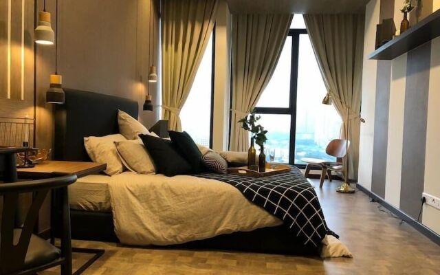 Expressionz Professional Suites by SYNC