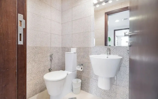 Contemporary Living by The Sea 2BD New Listing