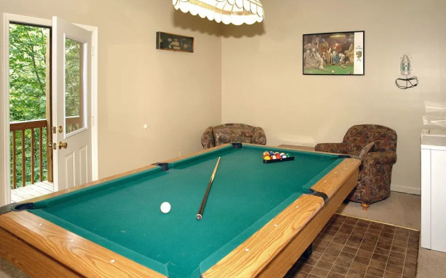 Fox Run Escape 1140 by RedAwning